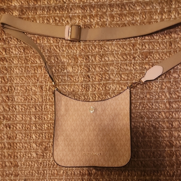 Michael Kors Tan Leather Crossbody Bag Minimalist Design - Picture 1 of 8